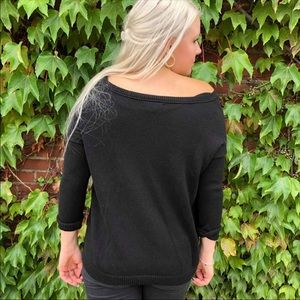 American Eagle Outfitters Sweaters - American Eagle Totes Amaze Sweater black pink knit American Eagle Outfitters Sweaters - American Eagle Totes Amaze Sweater black pink knit